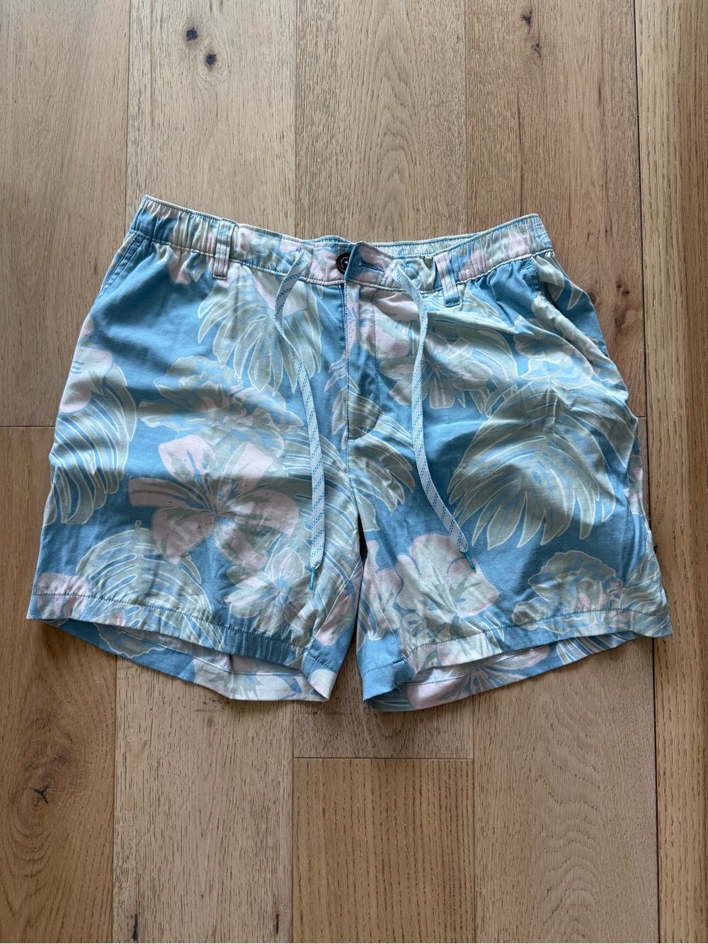 Chubbies Everywear Short 6in Blue Floral Men's Beach Shorts